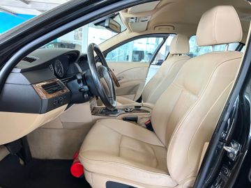 Fahrzeugabbildung BMW 535d Limousine HiFi PDC Memory NaviPro Klima