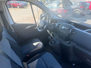 Opel Vivaro - 9