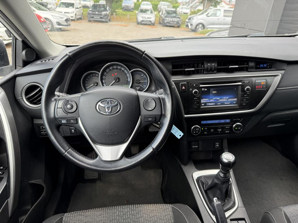 Toyota Auris Touring Sports