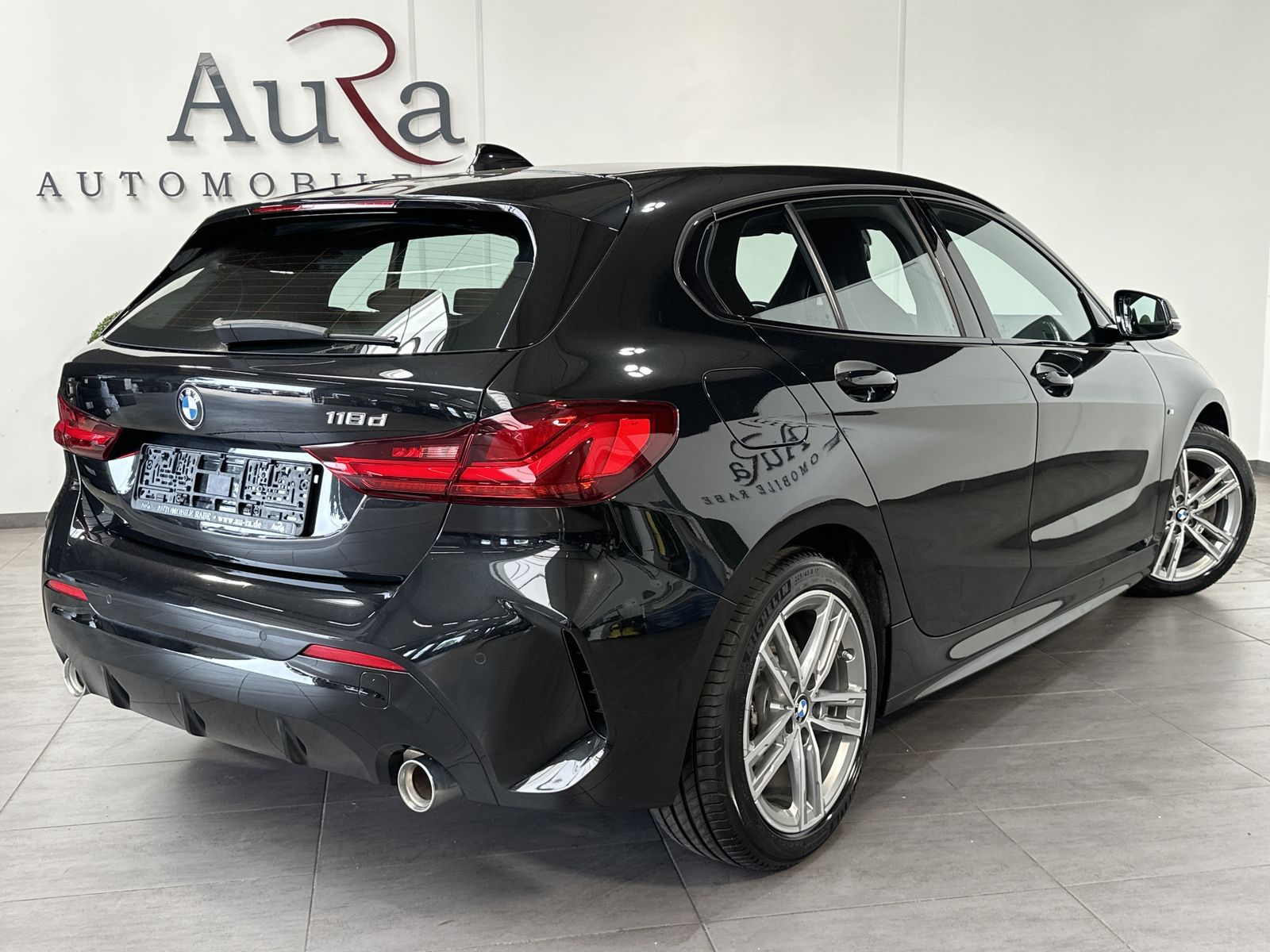 Fahrzeugabbildung BMW 118d M-Sport Aut. 5-Türer NAV+LED+WLAN+17ZO+SHZ