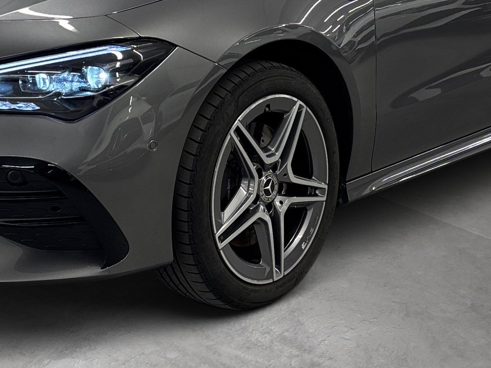 Fahrzeugabbildung Mercedes-Benz CLA 250 e AMG*Pano*Distroni*360°*MultiBeam*11kW*