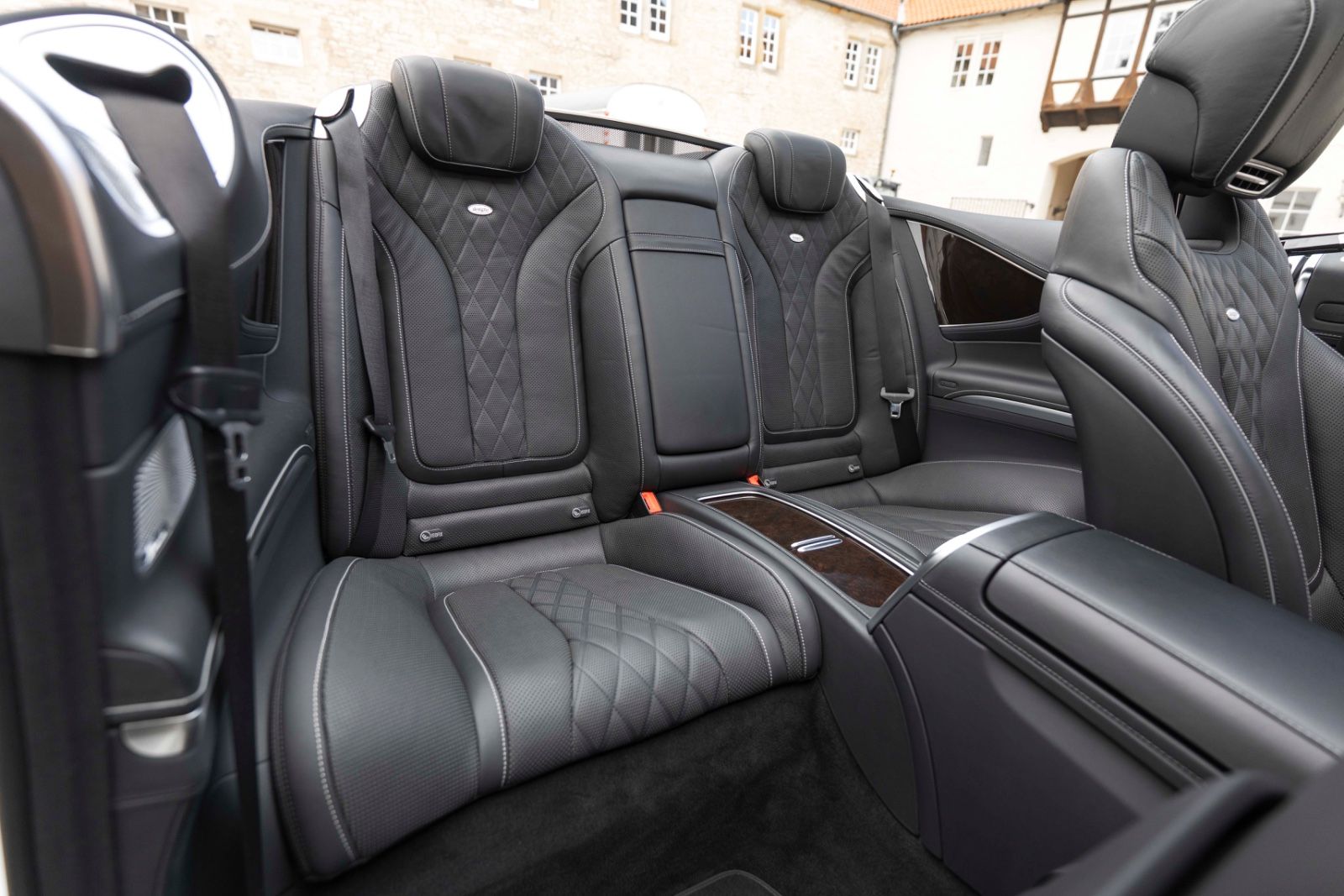 Fahrzeugabbildung Mercedes-Benz S 560 CABRIOLET BURMESTER 360° ACC MASSAGE LED