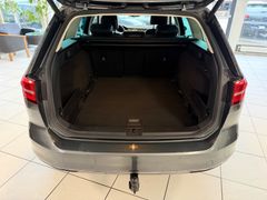 VW Passat Highline 2.Hand/DSG/ACC/AHK/MASSAGE/TOP!
