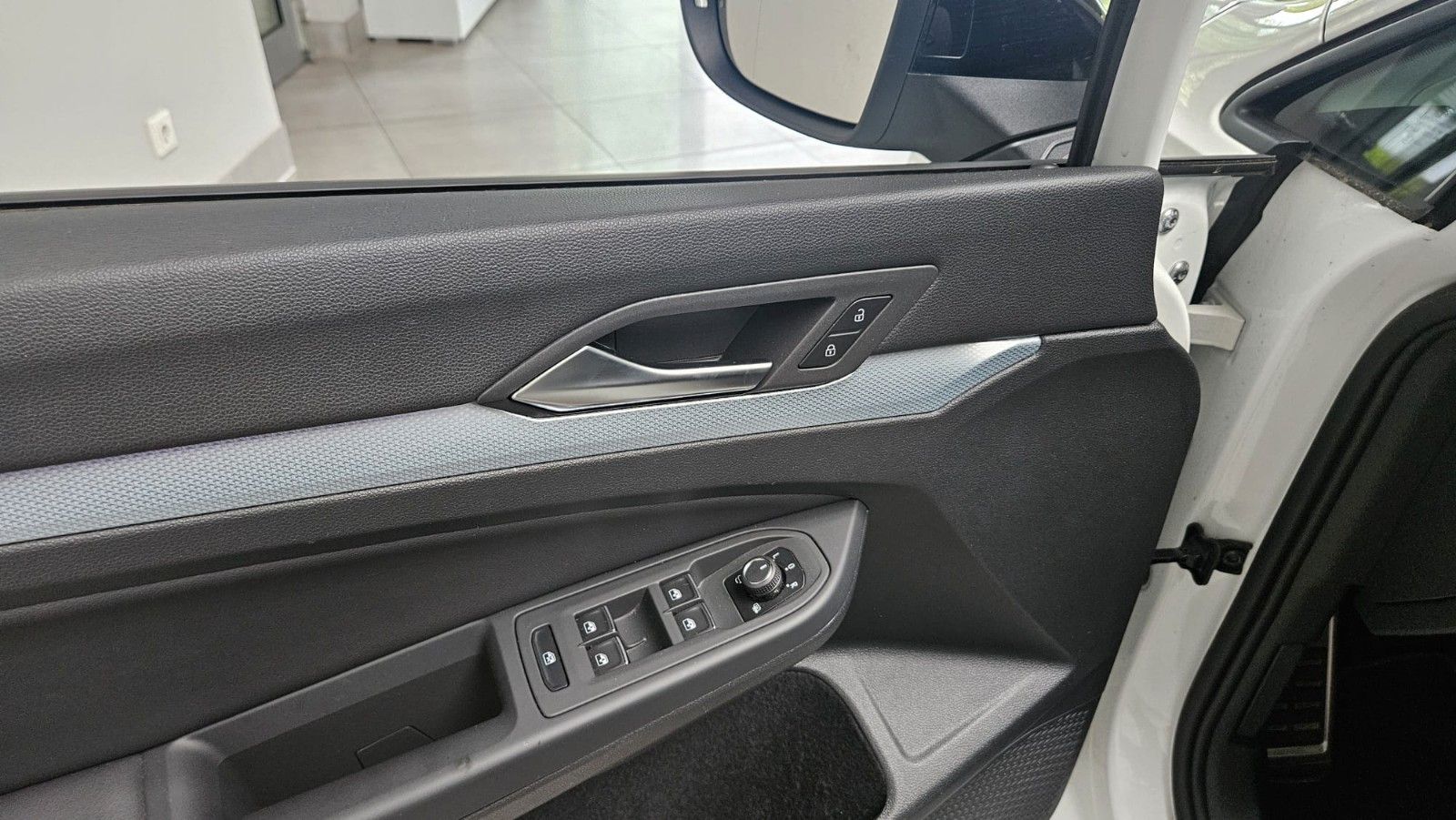 Volkswagen Golf VIII Lim 1.5 eTSI Goal DSG Navi DiscoverPRO foto 17