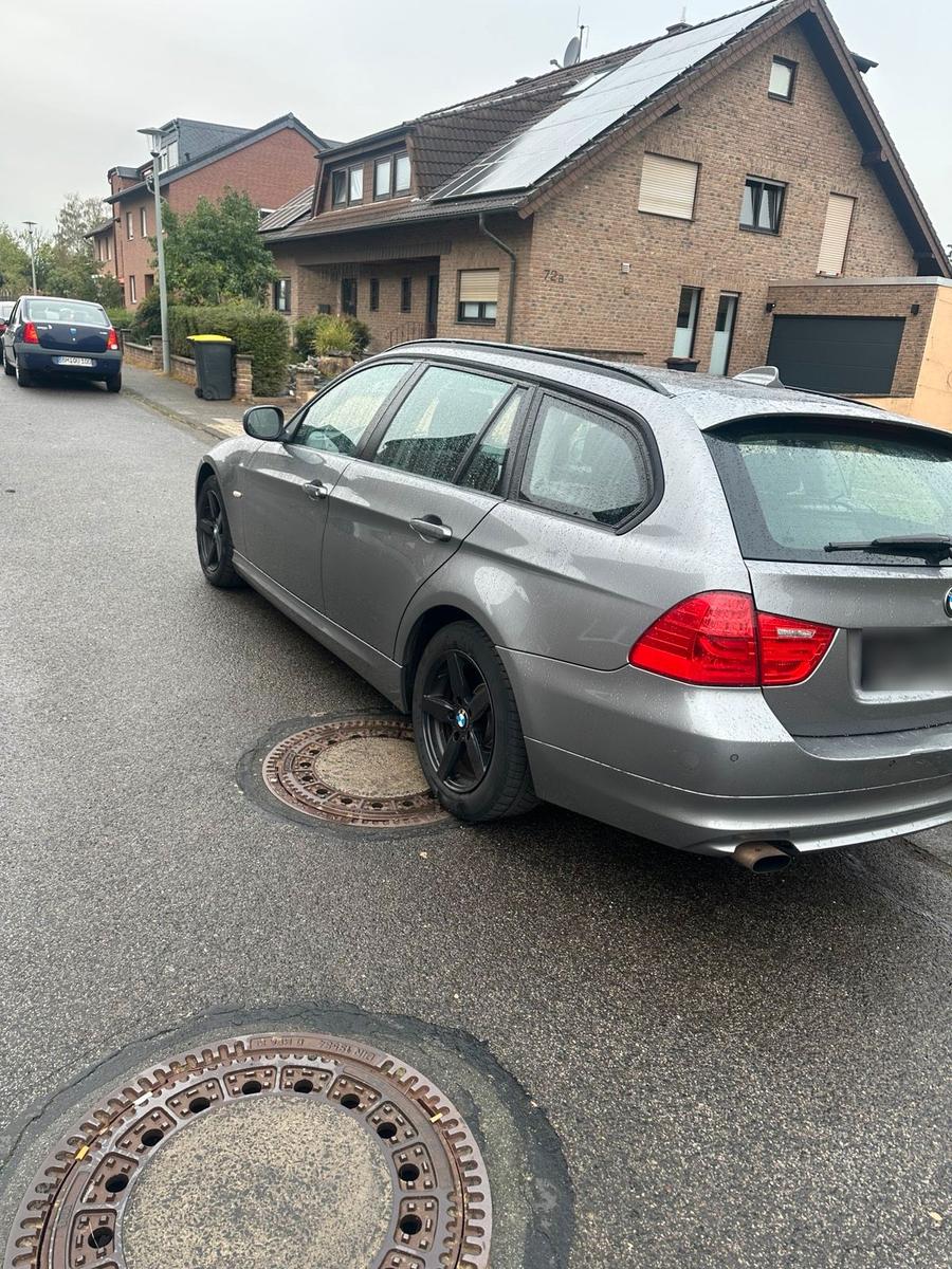 BMW 318 2012 — photo 9