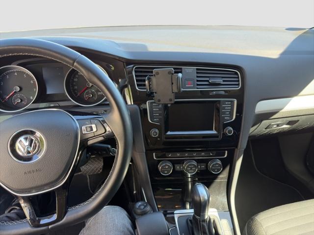 Volkswagen Golf Comfortline DSG Veigl Compact 2 Commander