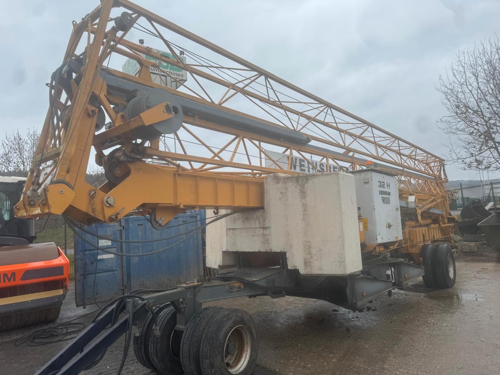 Liebherr 32H *FU / VLT / Service neu!* 34K