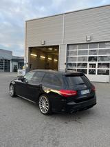 Mercedes-Benz C 450 AMG 4MATIC T Autom. AMG - Mercedes-Benz C 450 AMG von privat