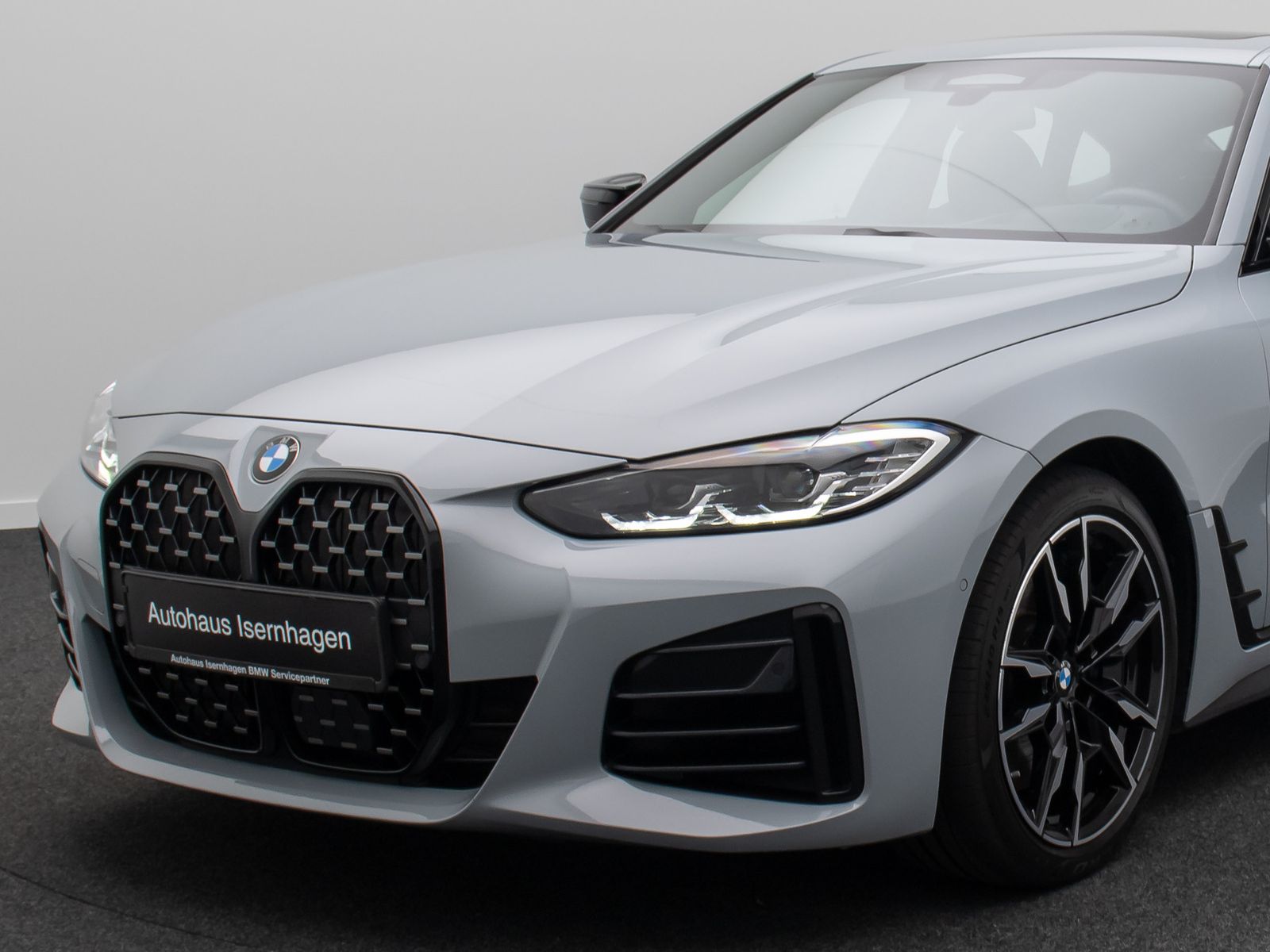 Fahrzeugabbildung BMW M440 i xD Gran Coup&eacute; H/K Kamera HUD DAB 19Zoll
