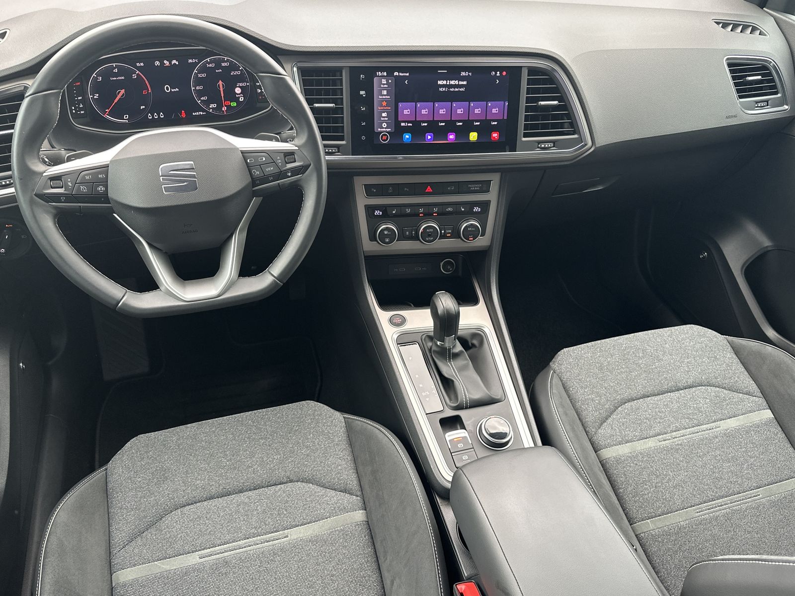 Fahrzeugabbildung SEAT Ateca Xperience NAV+LED+BEATS+KAMERA+VCOCKPIT+PP