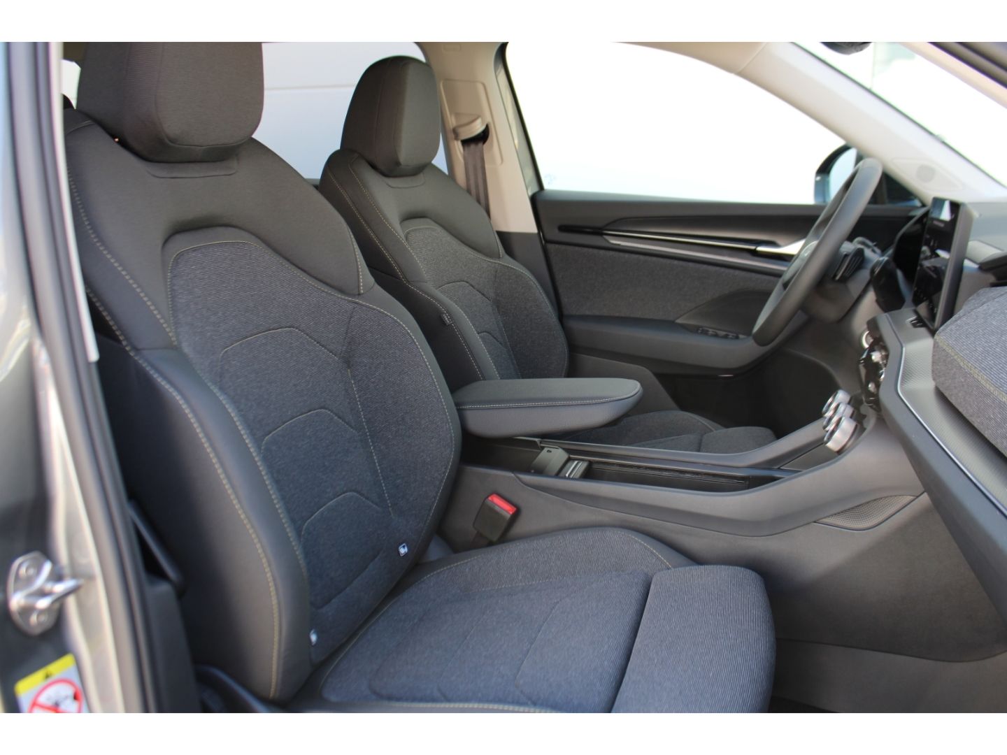 Fahrzeugabbildung SKODA Kodiaq Selection 1,5 TSI mHEV ACC AHK LED TWA RF