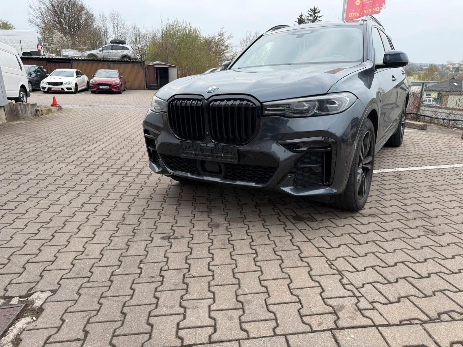 BMW X7 M50 M50i