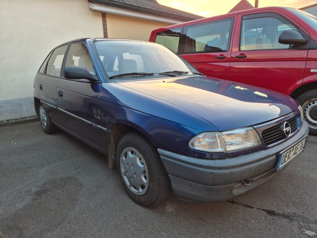 Opel Astra F 1.4 Servo