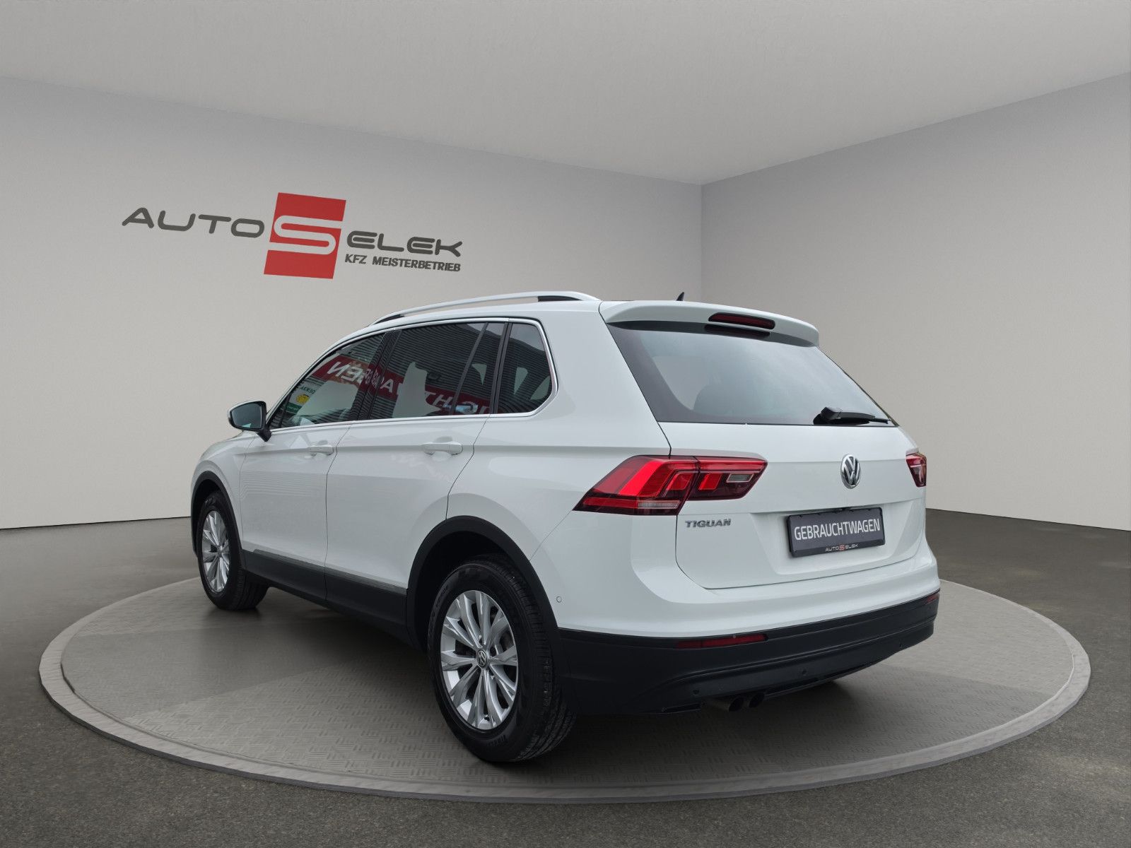 Fahrzeugabbildung Volkswagen Tiguan Comfortline BMT/Start-Stopp Aus 1.Hand