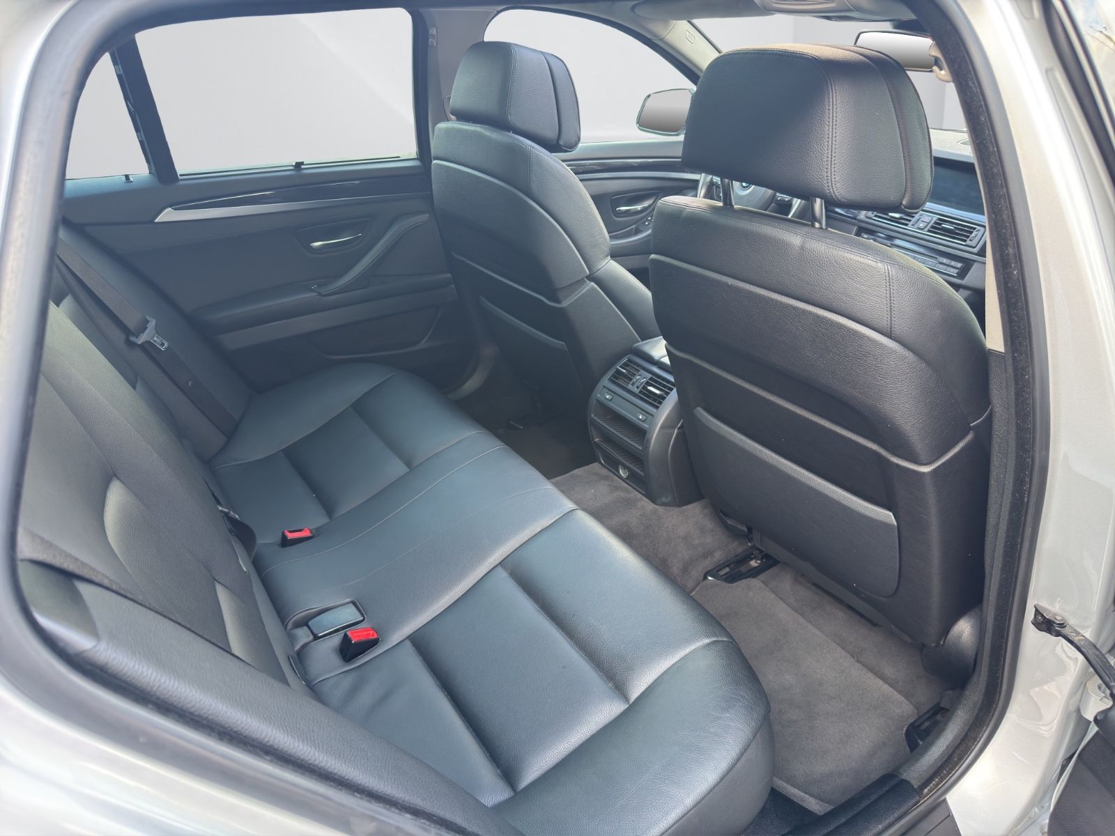 Fahrzeugabbildung BMW 530d Touring*Pano*hinterachslenk*Vollausstattung