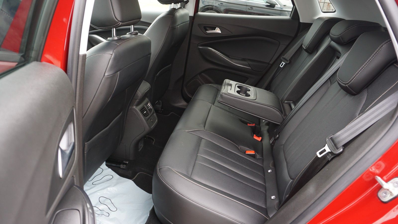 Fahrzeugabbildung Opel Grandland X Innovation Leder,Navi,LED,ACC,AHK