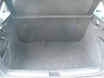 Bild 14 Skoda Kamiq Selection DSG SHZ PDC v+h Kamera ALU LED