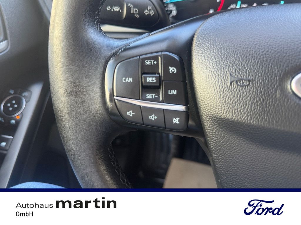 Fahrzeugabbildung Ford Focus 1.0 EcoBoost Cool&Connect Start/Stopp EURO