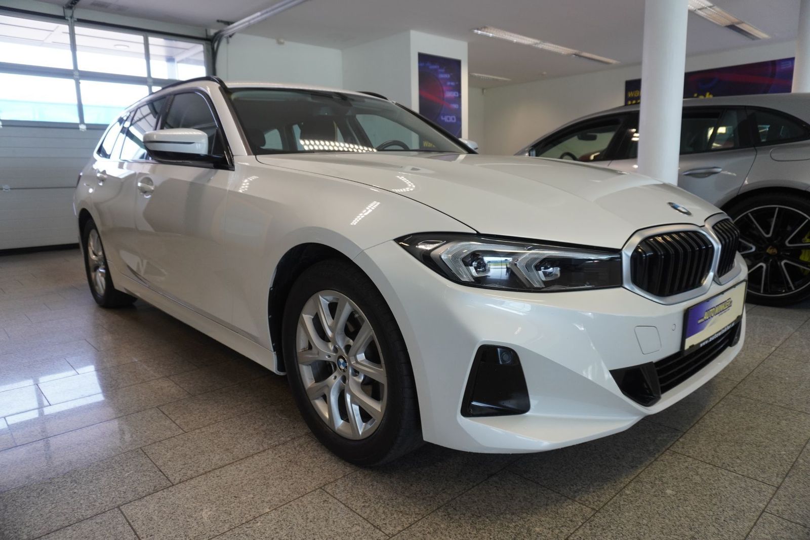 BMW 320 d xDrive Aut. MY24/LED/HeadUp/Navi imagem 3