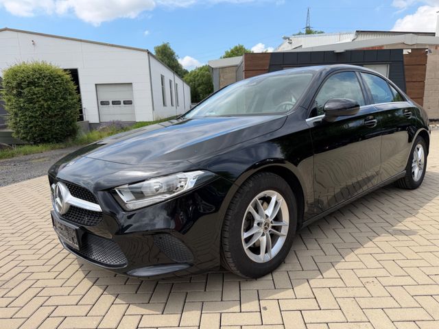 MERCEDES-BENZ A 180 d Teilleder Alu Eur6