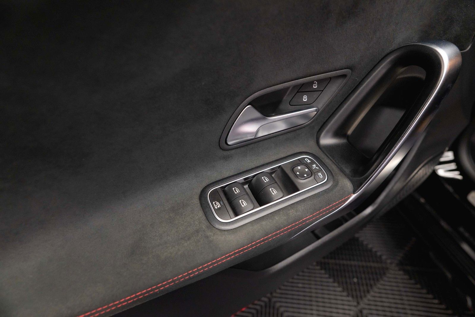 Fahrzeugabbildung Mercedes-Benz A 200 AMG Line *LED*Virtual Cockpit*CarPlay*