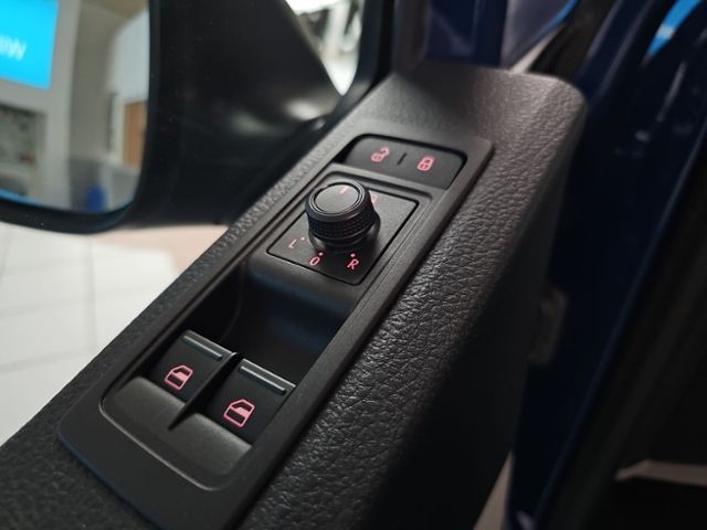 Fahrzeugabbildung Volkswagen T6 Transporter Kombi LR 2.0 TDI AHV KLIMA 9-SITZ