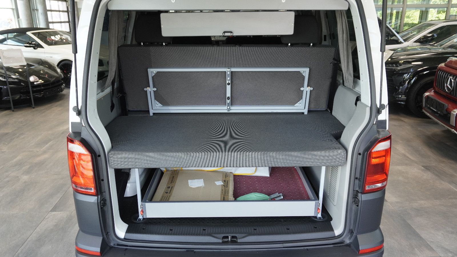 Volkswagen T6 California mit Einbau Küche und Aufstelldach foto 24