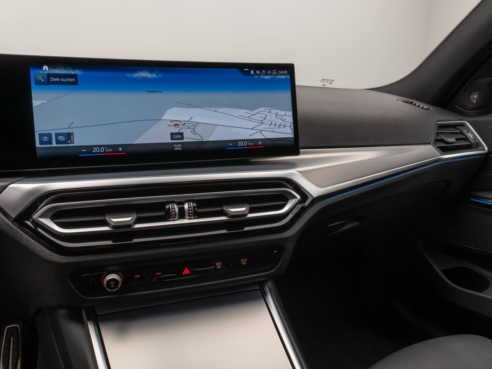 Fahrzeugabbildung BMW 320d xD M Sport Pro Kamera HUD DAB H/K AHK Komfo