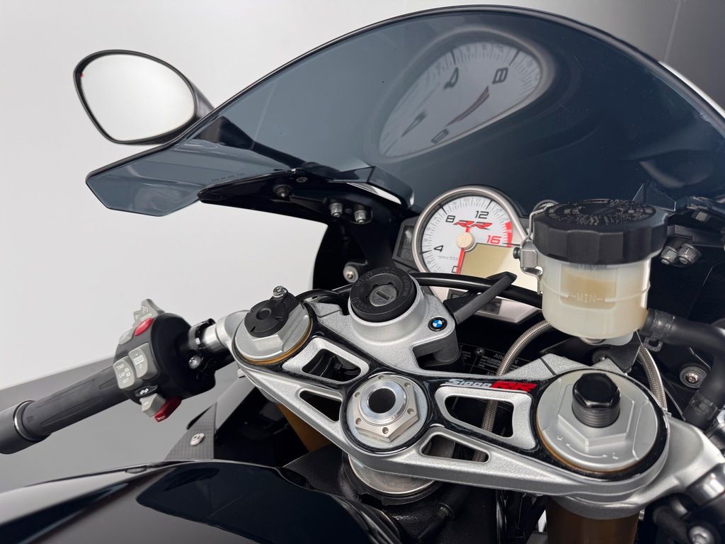 Fahrzeugabbildung BMW S1000RR *TOP-ZUSTAND *REIFEN NEU *SERVICE NEU