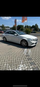Mercedes-Benz E200 cgi coupe AMG  - Mercedes-Benz 200 mit Schiebetür