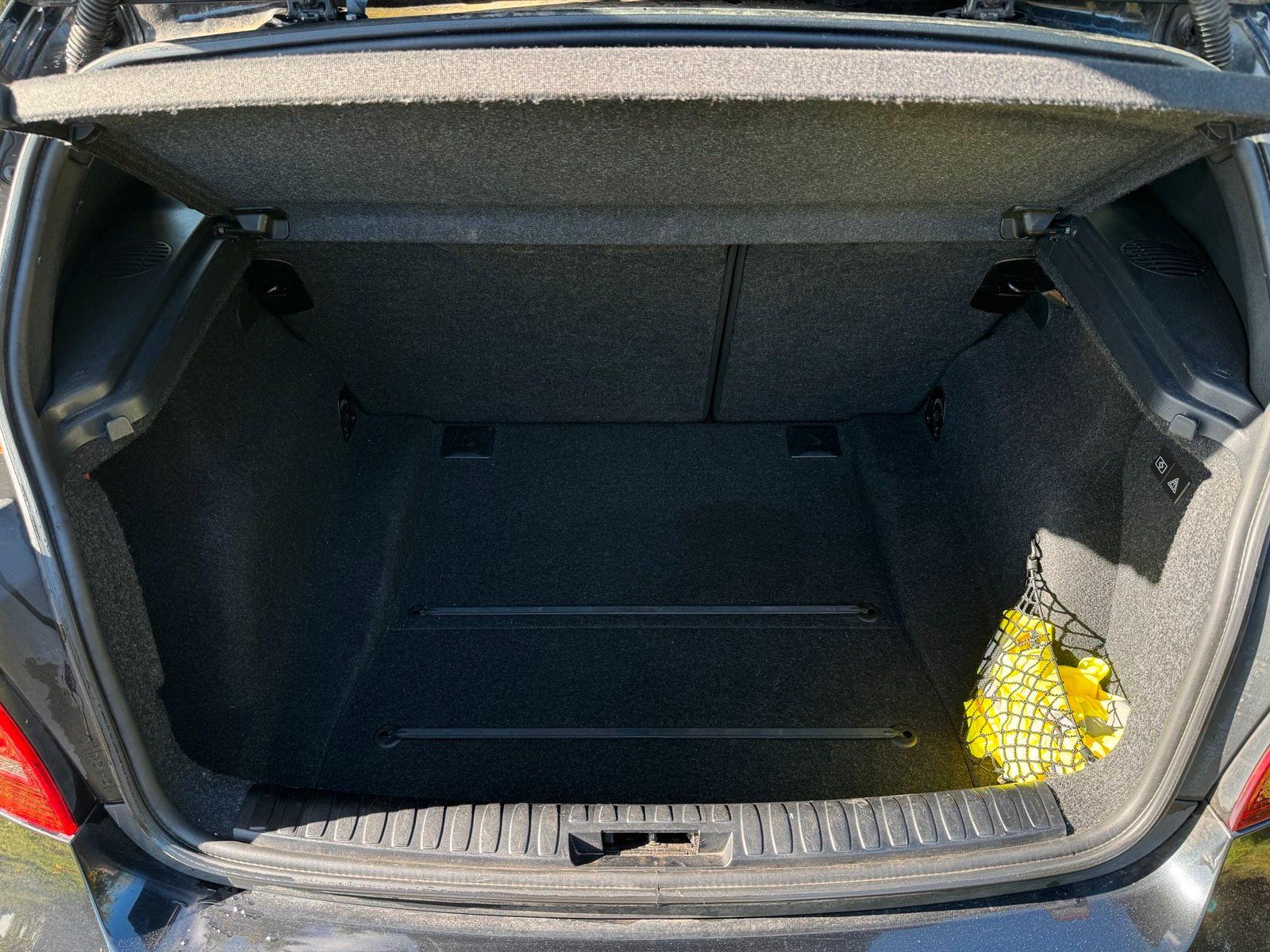 BMW 118 2010 — photo 14