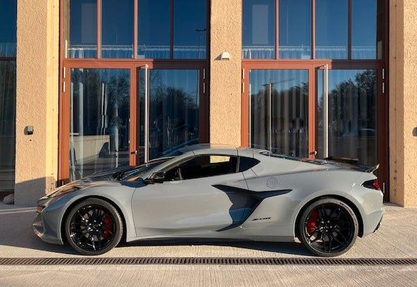 Corvette Z06 Coupe 3LZ  MY24 Europa Modell 4.99%