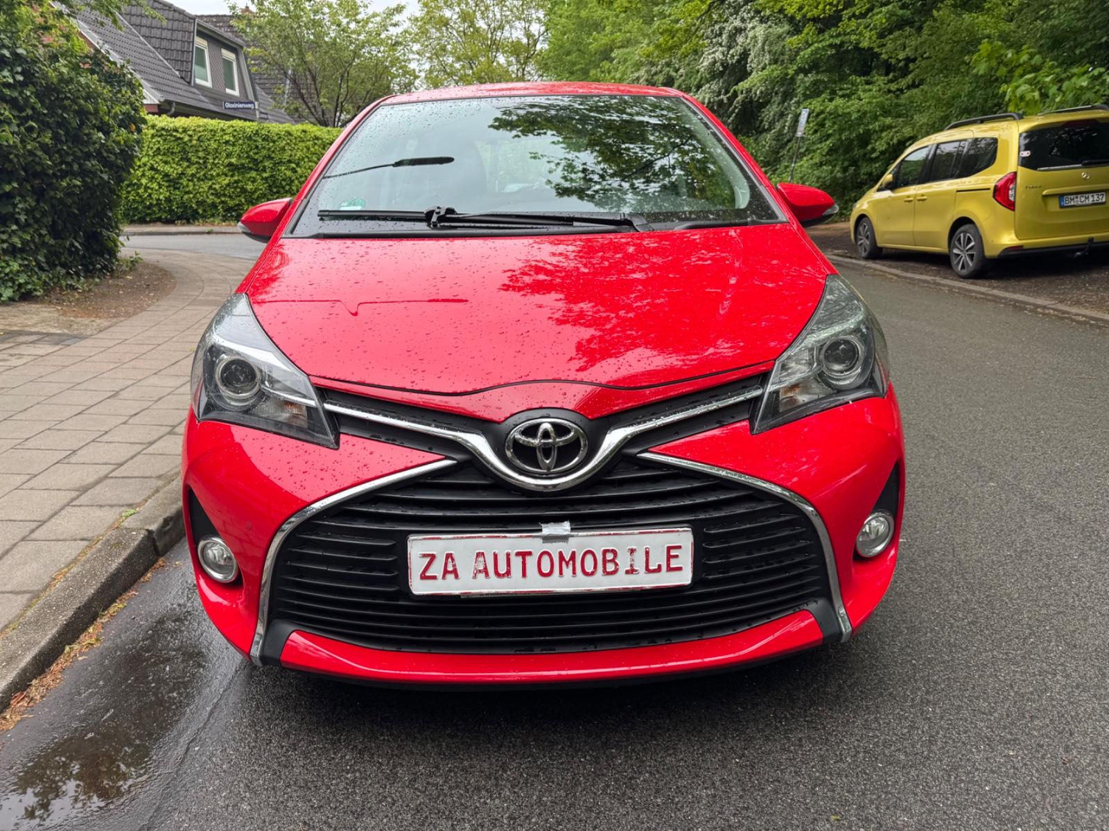 Toyota Yaris /TÜV NEU/NAVI/RÜCKWÄRTS KAMERA/