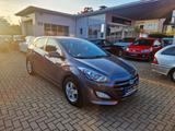 Hyundai i30 blue Trend Kamera Klima 8-Fach Navi MFL - Hyundai i30 Trend mit Diesel-Antrieb