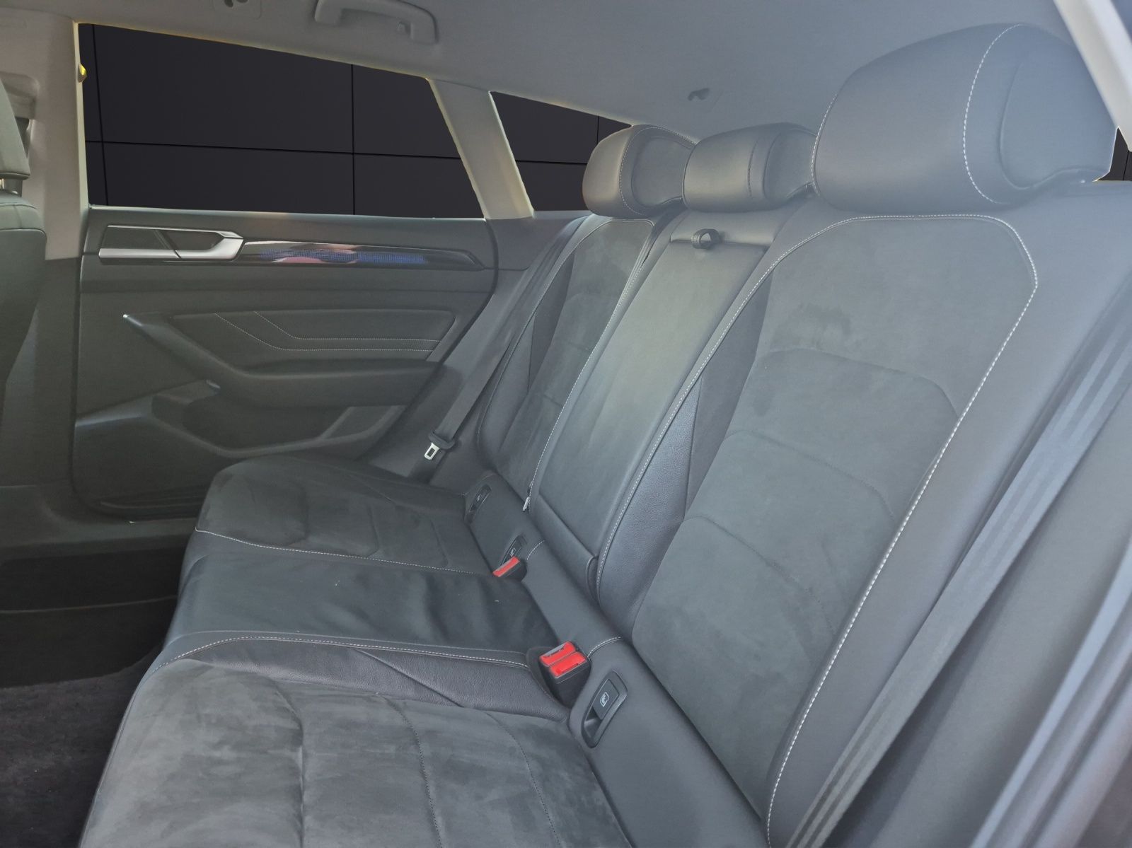 Fahrzeugabbildung Volkswagen Arteon SB TDI Elegance DSG 4M LED AHK Navi AID A
