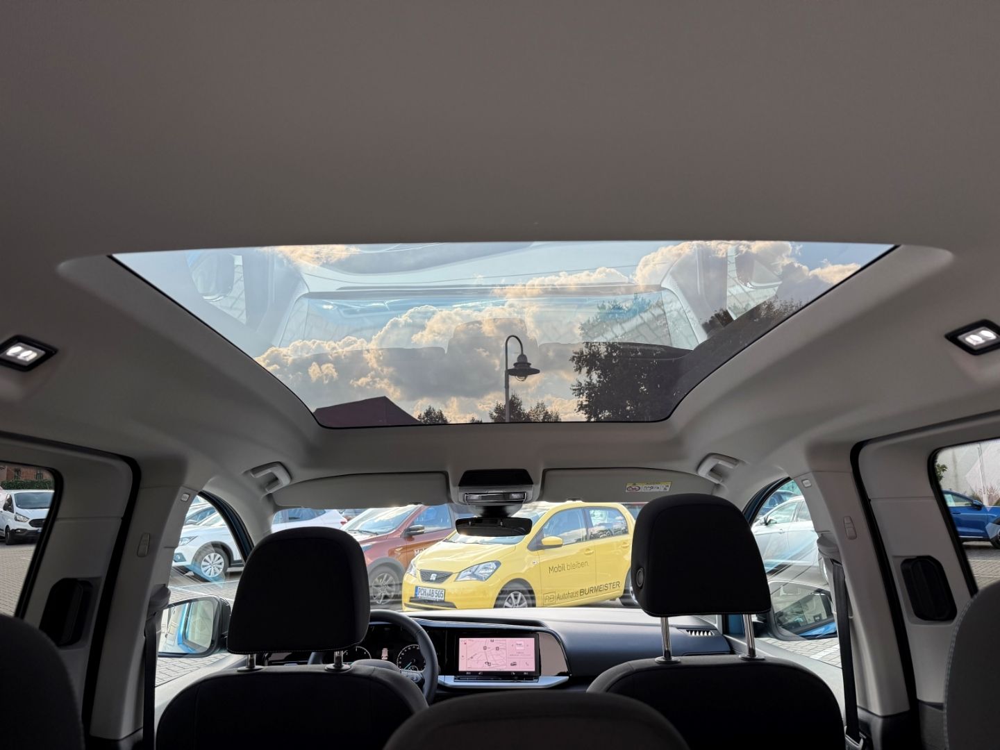 FORD Tourneo Connect 2.0 EcoBlue EU6d Active 7-Sitzer - Image 28