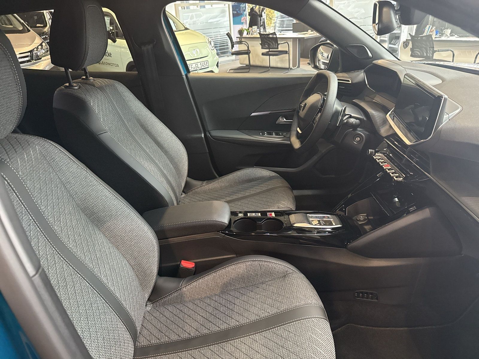 Peugeot 2008 - Bild 6