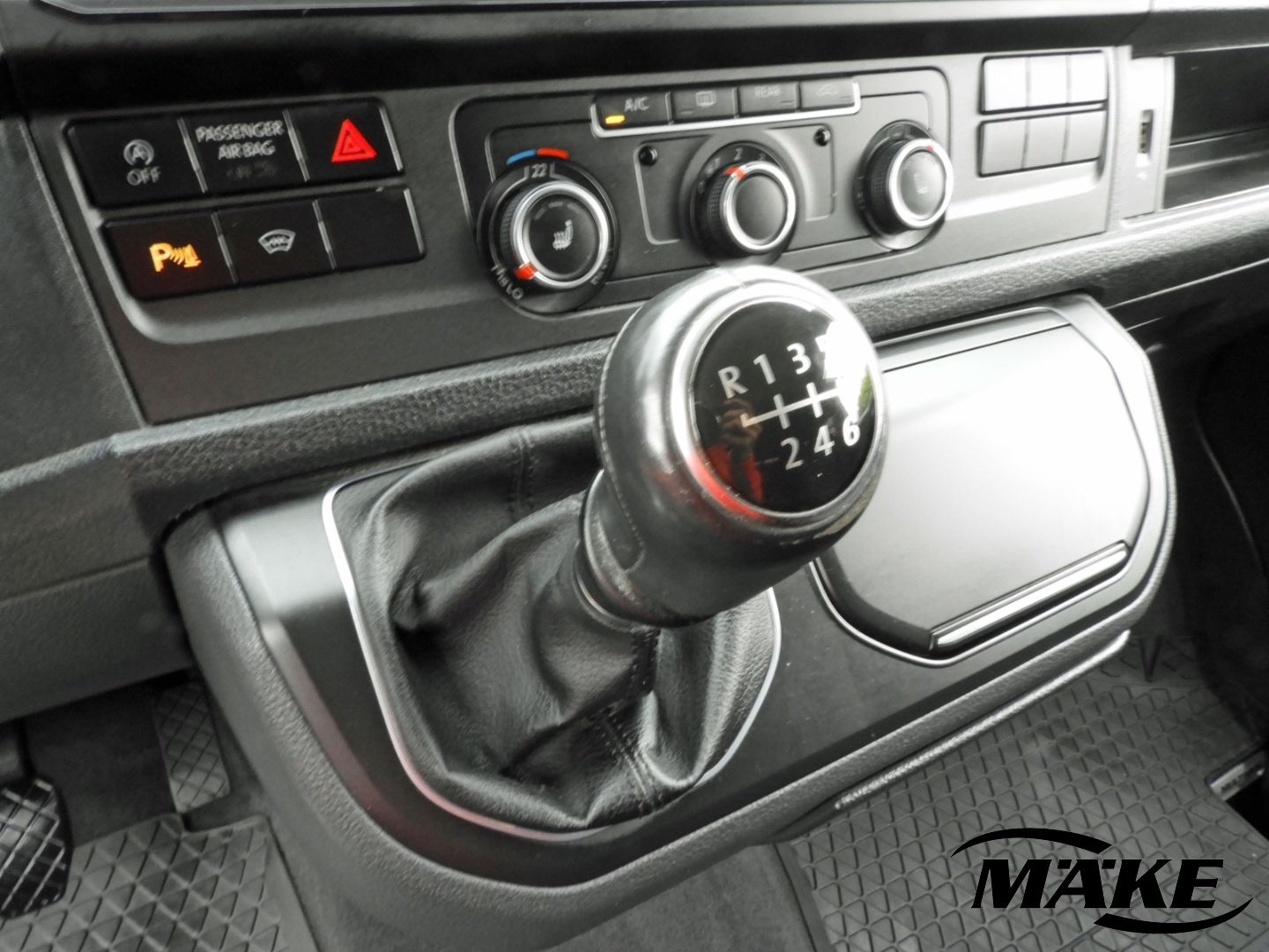 T6 Multivan Trendline 2.0 TDI AHZV LED PDC