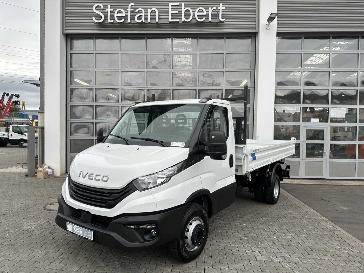 Fahrzeugabbildung Iveco Daily 70C18H 3-S.-Kipper *R3.750mm*2xAHK*