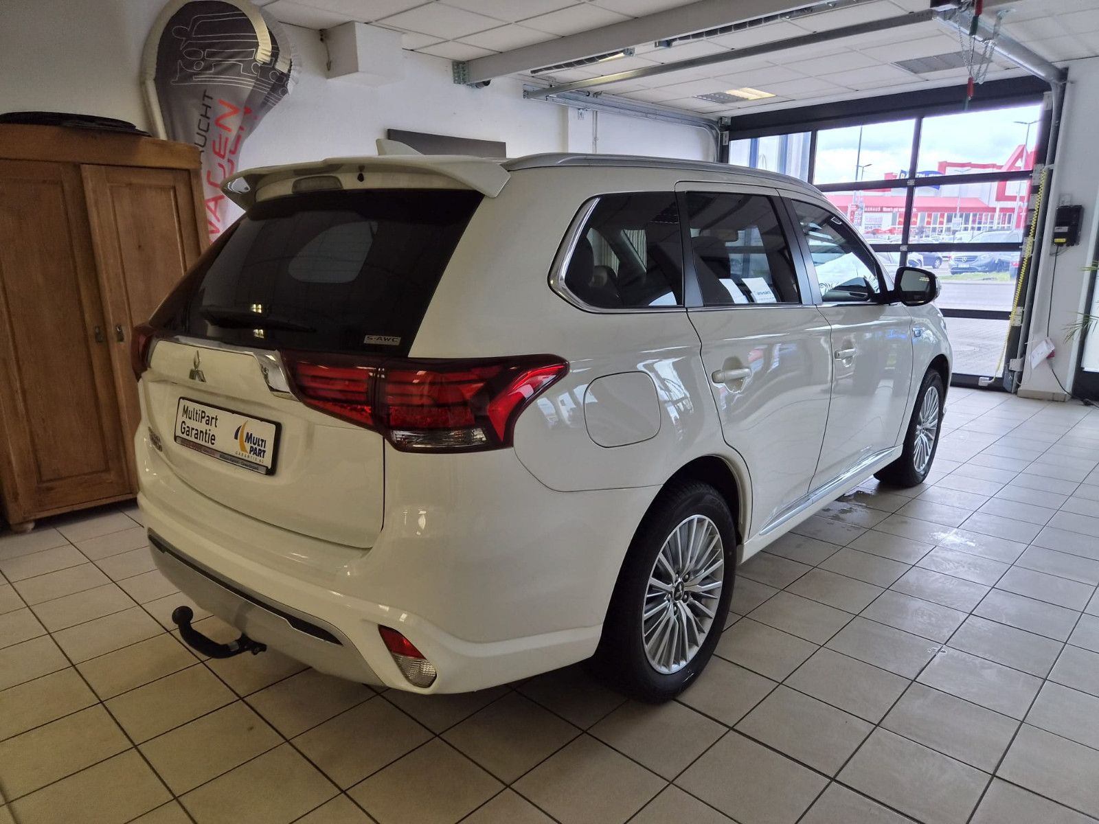 Fahrzeugabbildung Mitsubishi Outlander PHEV Basis Spirit 4WD / KAMERA /