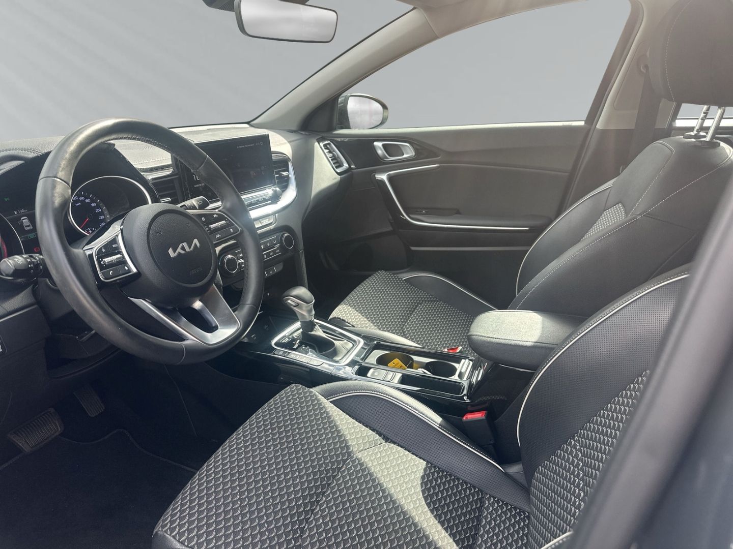 Fahrzeugabbildung Kia XCeed Spirit 1.6 CRDI Mild Hybrid 48V +Navi+Digi