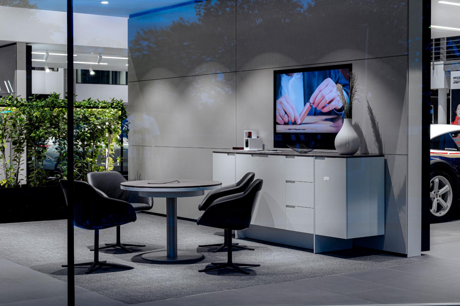 showroom-image-main