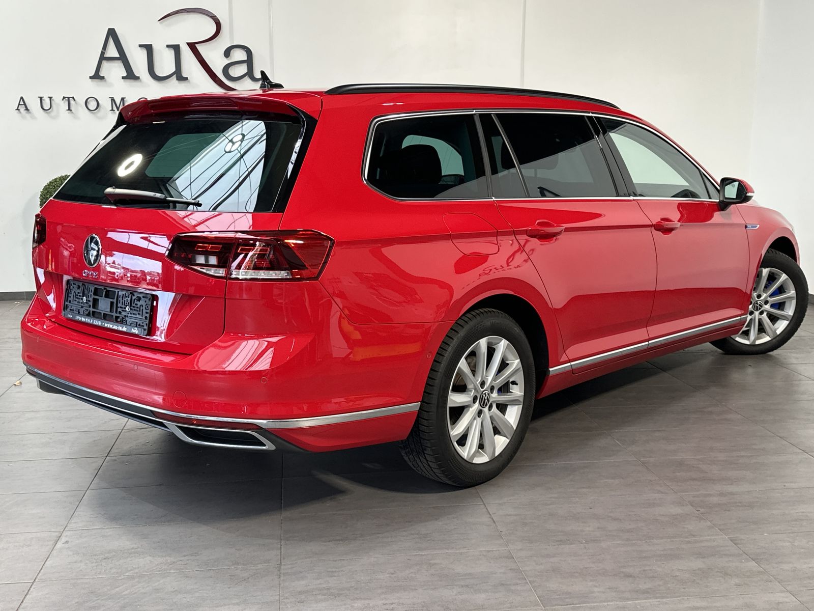 Fahrzeugabbildung Volkswagen Passat Variant GTE R-Line NAV+IQ-LIGHT+AHK+360°