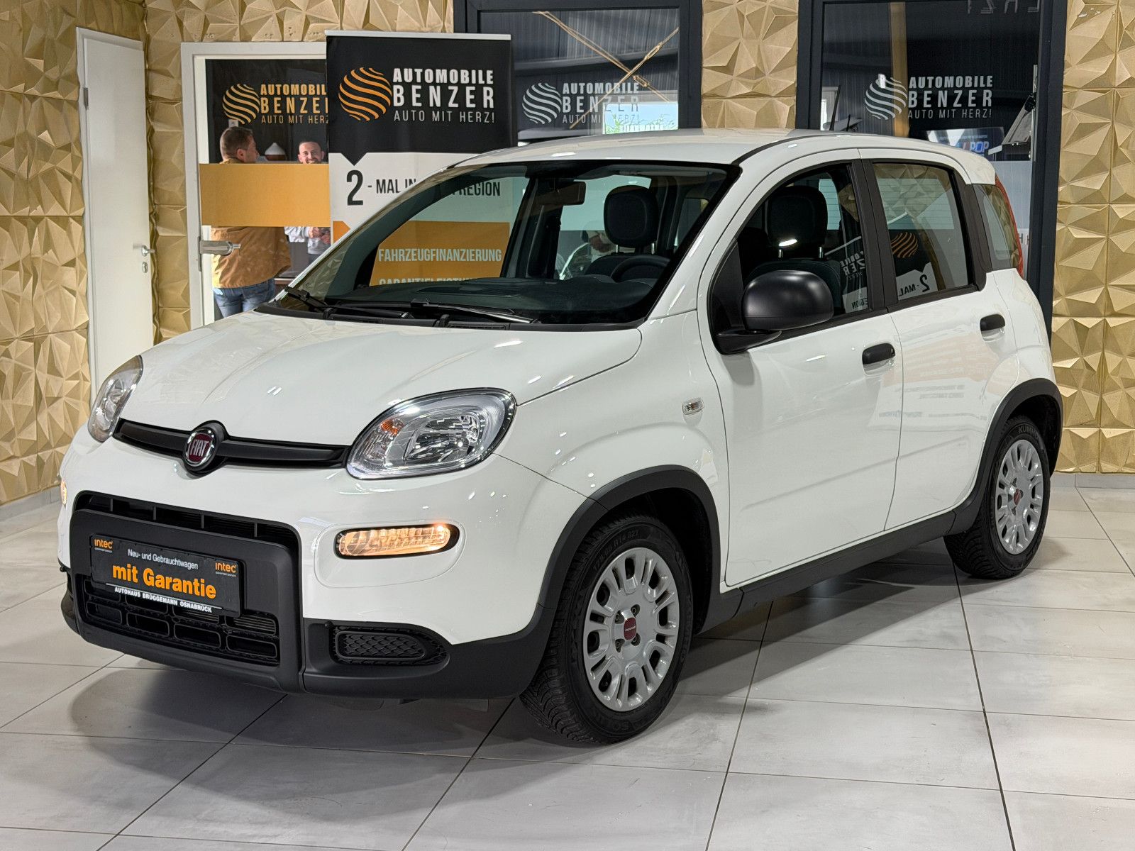 Fahrzeugabbildung Fiat Panda /KLIMA/4-TÜRER/DAB/ALLWETTER/1-HAND