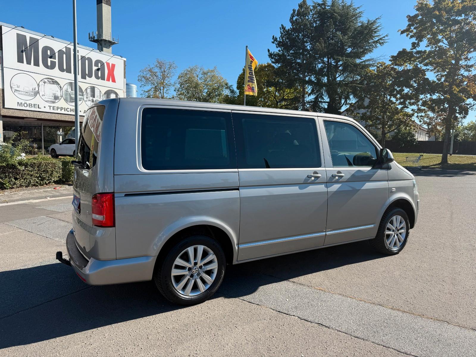 Volkswagen T5 Multivan 2.0 TDi Multivan Highline Automatik