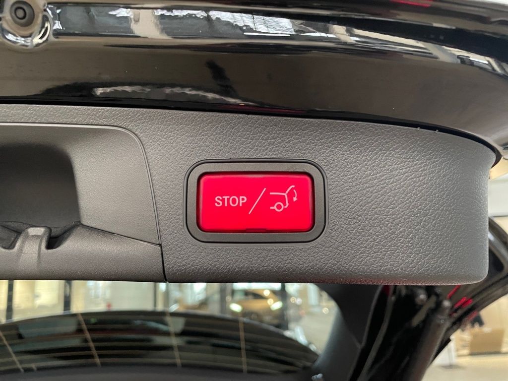 Fahrzeugabbildung Mercedes-Benz GLA 180 Progressive AHK Totwi. Navi LED SHZ KAM