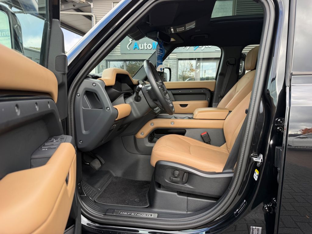 LAND-ROVER Defender 2024