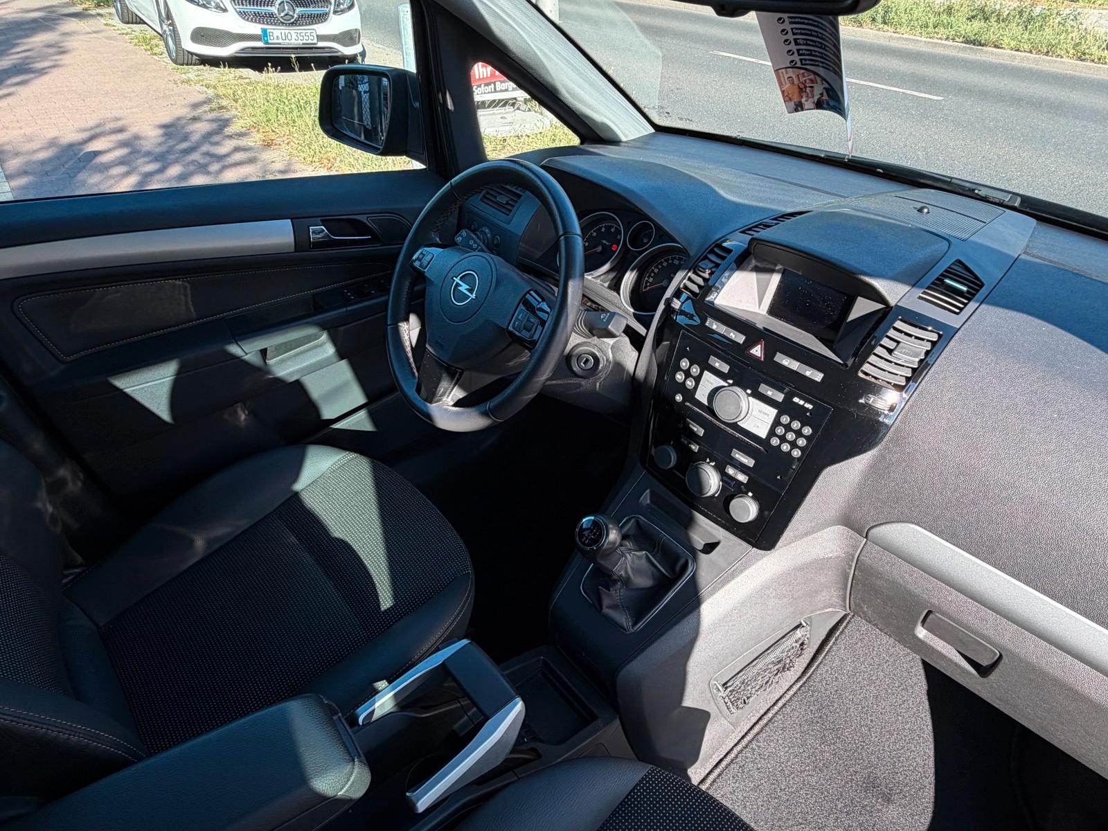 Opel Zafira B Innovation 1.8*Xenon*Klima*Temp*SHZ*PDC
