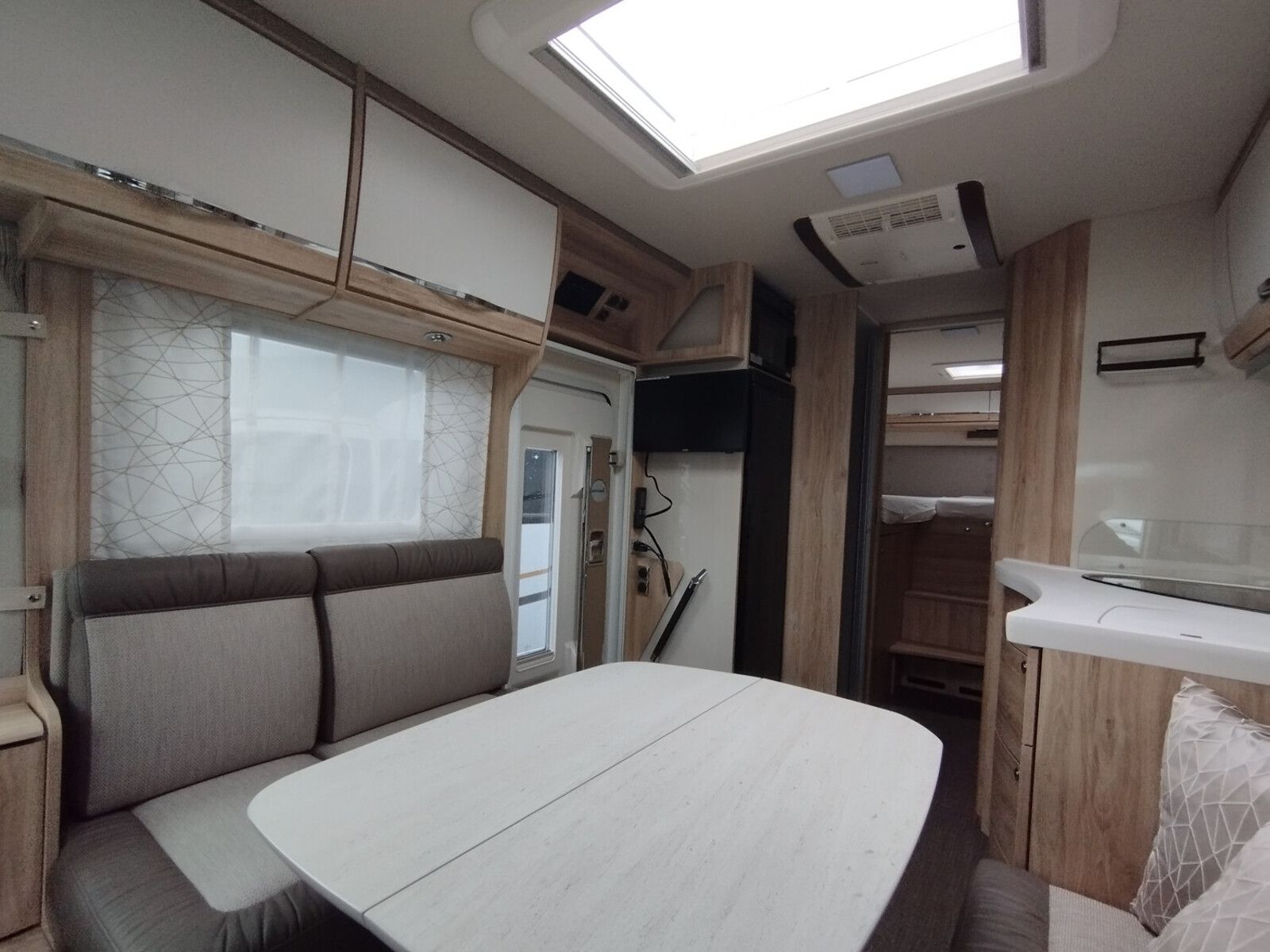 Fahrzeugabbildung Eura Mobil Integra Line 720 EF Solar/Mark./SAT+TV/Klima
