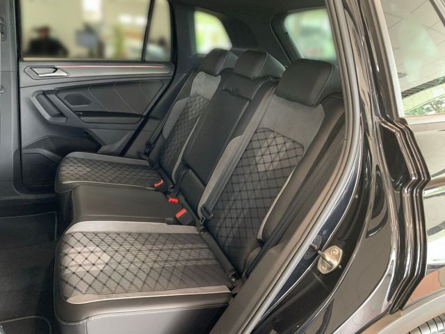 Tiguan 2.0 TDI DSG R-LINE BLACKSTYLE 4M LED+PANO